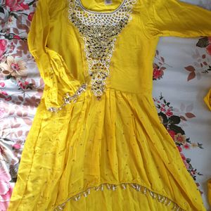 Haldi Suit For Weeding