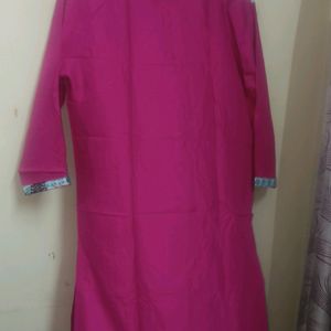 Majanta Kurta Women