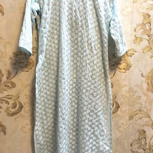 Women's Chikankari Kurti .Size 38.(Xl)..