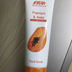 Nykaa Papaya And Amla Face Scrub