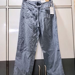 291. Loose Straight Jeans For Women