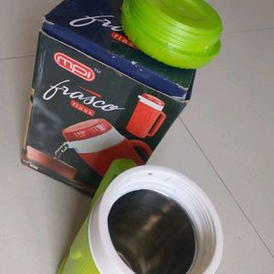 Frasco Flask With Vaccum lid Steel Base Inside