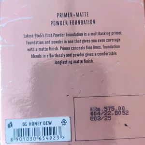 Lakme 9 To 5 Primer + Matte Powder Foundation