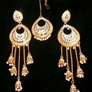 Earings With Mangtika