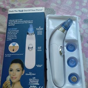 Pore Cleansing Device With Vacuum Action