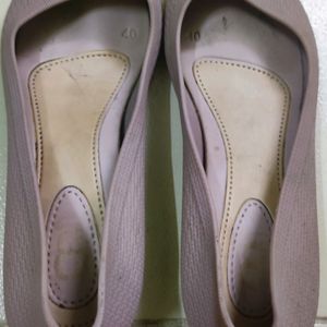 BEAUTIFUL ENGLISH COLOUR MAUVE RAIN SHOES