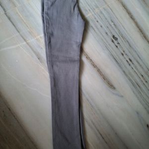 Grey Coloured Pants For Girls 6 To 8 Years Old