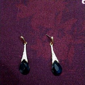 Round sep big or long ston earrings