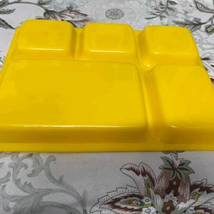 Yellow Compartment Dinner Plates Made Of Plastic