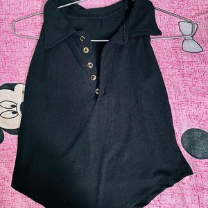 Black V SHAPE CropTop