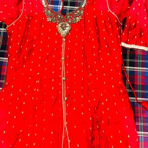 Red Kurti