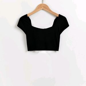 🇨🇦 Zaful Stracheble Black Crop Top