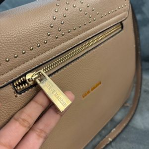 STEVE MADDEN SLING BAG