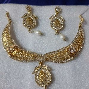 Golden Stone Necklace Set