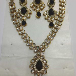 Beautiful Black Jewellery Set