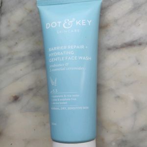 Dot & Key Face Wash