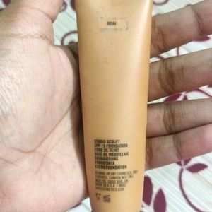 🎀SALE🎀 MAC Studio Sculpt Spf15 foundation NC44