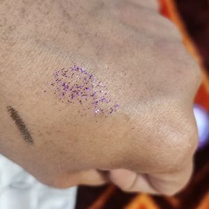 Loose Glitter And Liquide Shimmery Eyeliner