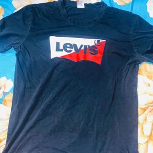 Levis Tshirt