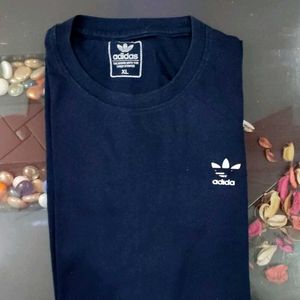 Adidas tshirt very good condition only 8-9 time us