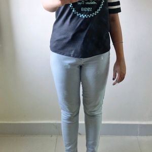 Skinny Jeans In Light Blue Colour