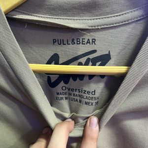 PULL AND BEAR OVERSIZE TEE