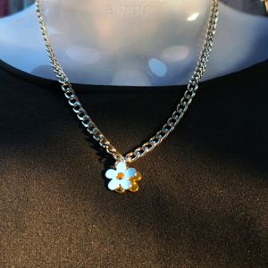 9. CUTE KOREAN NECKCHAIN