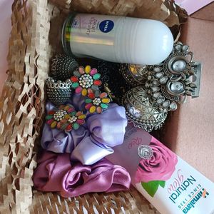 Hamper For Women