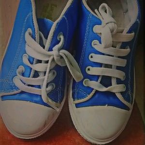 [ BOYS / GIRLS ] Blue Shoes 🔥 Used Once Only !!!