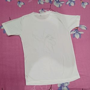 Boys T-shirt Size : Small Colour : White