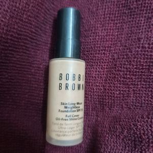 Bobbi Brown Foundation