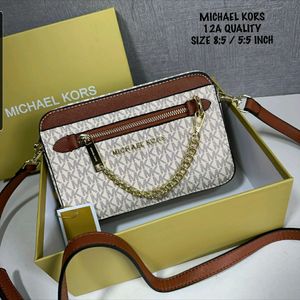 Micheal kors Slingbags