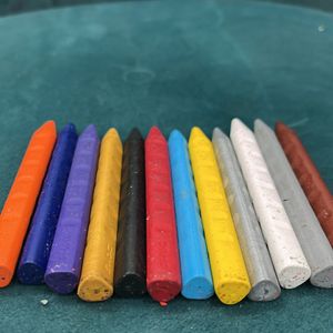 12 Doms Plastic Crayons 🖍️ Set