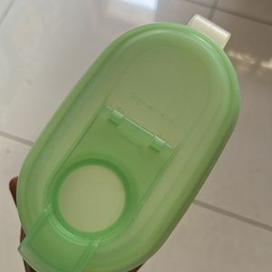 Tupperware jug