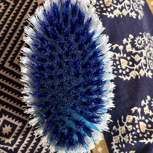 Cleaning Brush For Dazzling Clothes