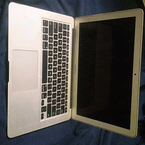 Apple Macbook Air 2015(No Returns Accepted)