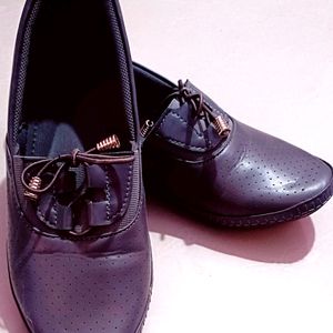 Women's Casual Shoes