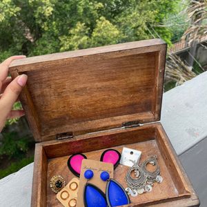 Wood Earing Box