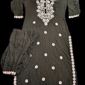 Beautiful Kurta Set For Women Or Teenagers