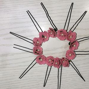 Juda Flower Pins