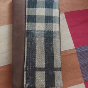 Wallet burberry print inspired