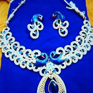 Blue necklace with Earrings