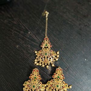 Earings With Mangteeka