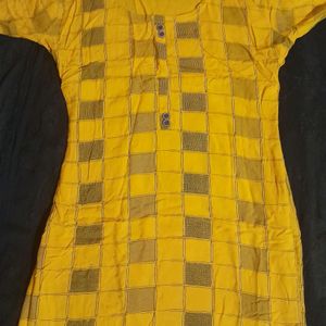 💛🖤💛 MUSTARDYELLOW KURTI WITH BLACK CHECK DESIGN