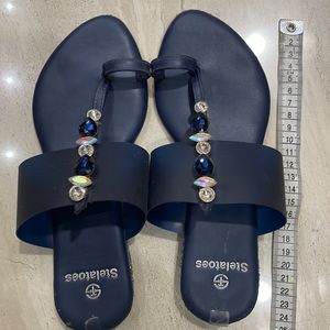 Women’s Flat Sandals