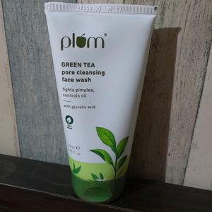 Plum Green Tea Pore Cleansing Face Wash