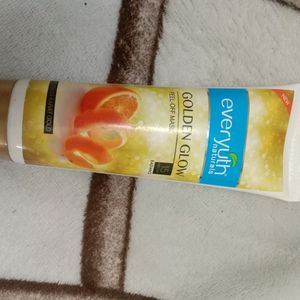 Everyuth Golden Glow Peel Off Mask