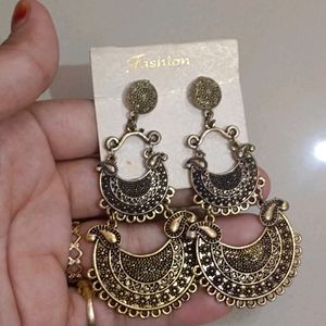 Earrings Stud