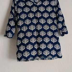 Short Kurti Three Quarters Sleeves With V Neck