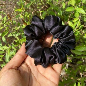 5 Scrunchies